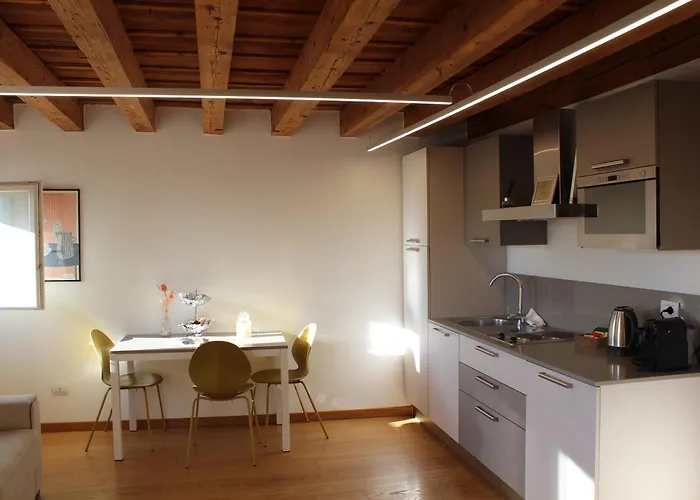 게스트하우스 Residenza Della Samaritana 4*