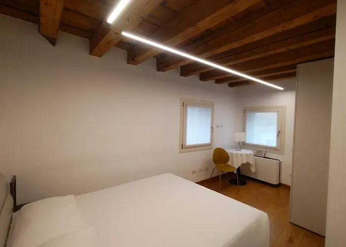 게스트하우스 Residenza Della Samaritana 4*